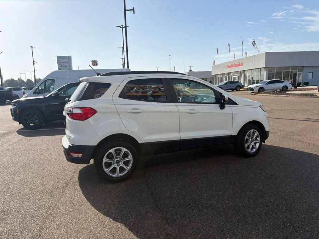 Used 2020 White Ford SE image 9