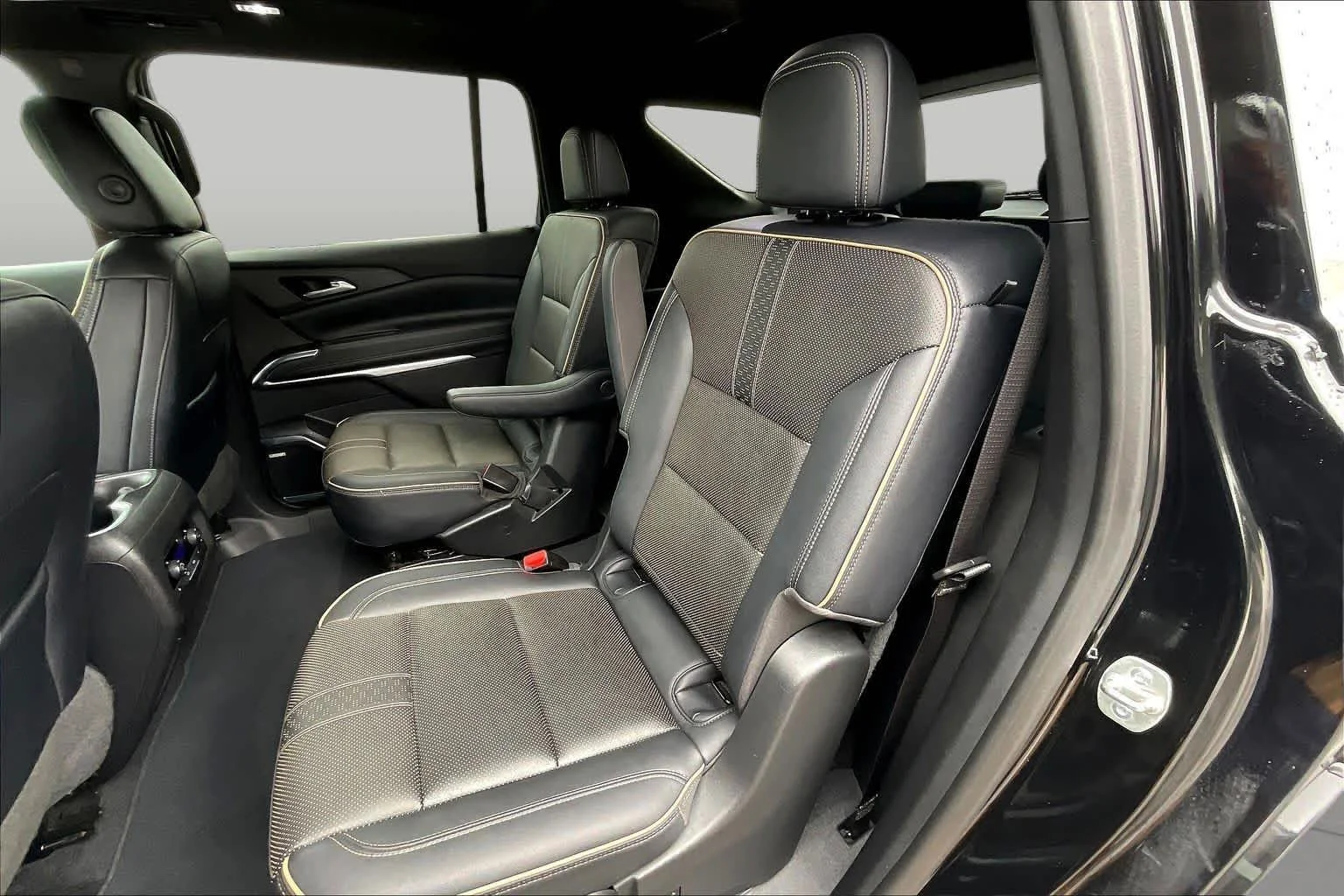 Used 2025 Mosaic Black Metallic Chevrolet FWD High Country image 39