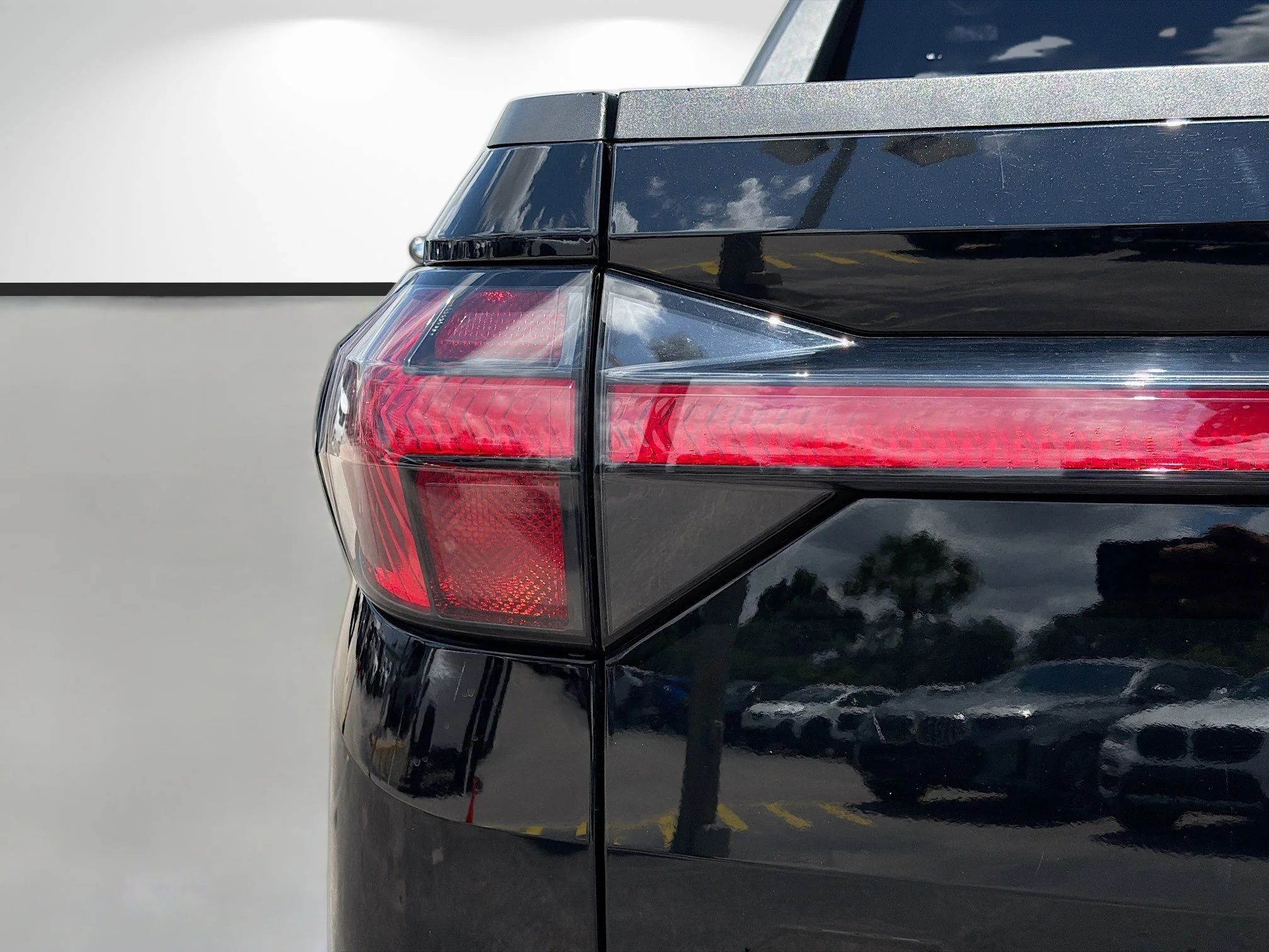 Used 2022 Phantom Black Hyundai SEL image 10