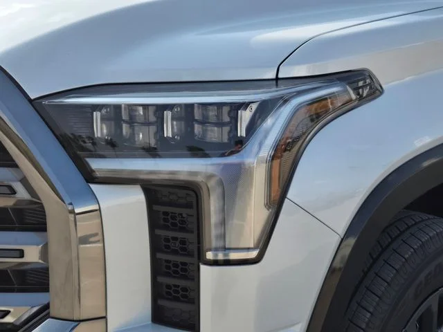 New 2026 Wind Chill Pearl Toyota Platinum image 7