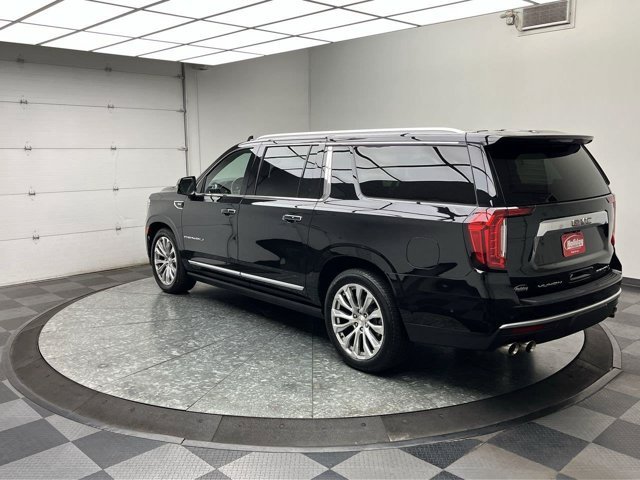 Used 2024 Onyx Black GMC Denali image 2
