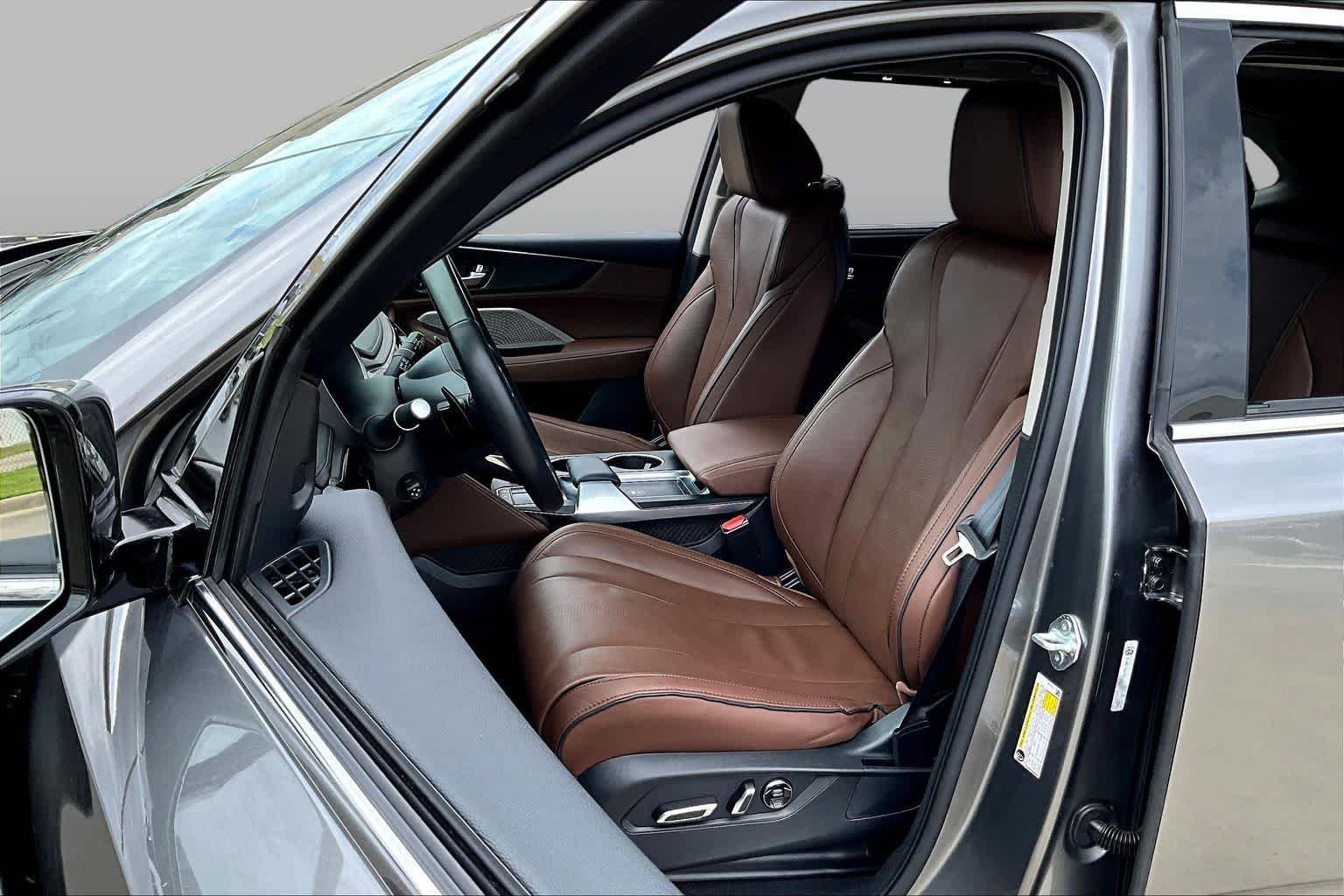 Used 2023 Liquid Carbon Metallic Acura w/Advance Package image 12