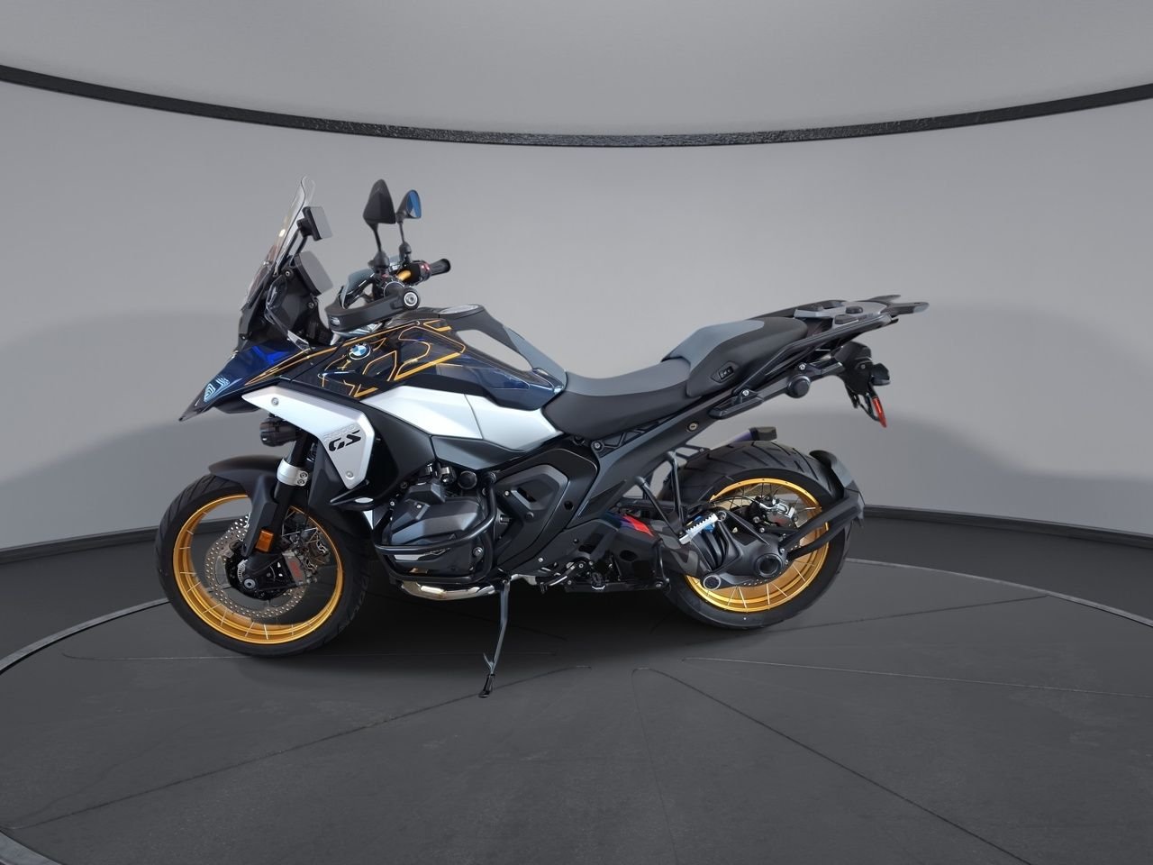 Used 2026  BMW  image 5