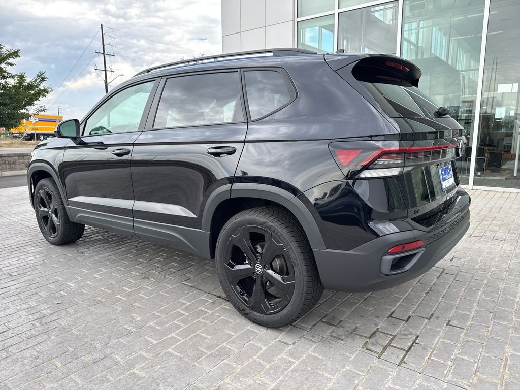 New 2026 Deep Black Pearl Volkswagen 1.5T SE Black image 3