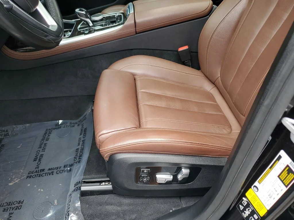 Used 2020 Black BMW xDrive40i image 22