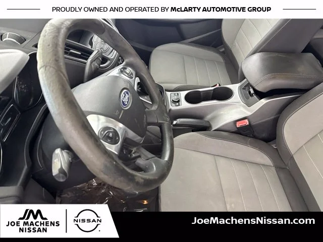 Used 2013 Black Ford SE image 23