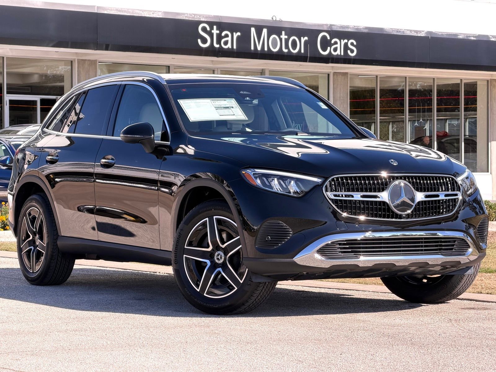 New 2026 Black Mercedes-Benz GLC 300 image 1