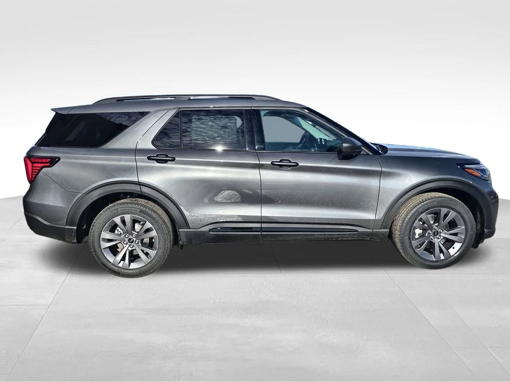 New 2026 Carbonized Gray Metallic Ford Active image 8