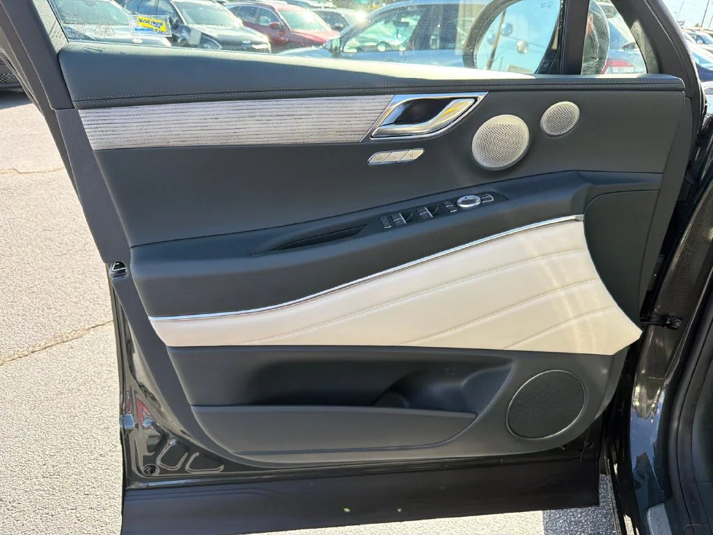 Used 2025 Green Genesis 3.5T Prestige image 10