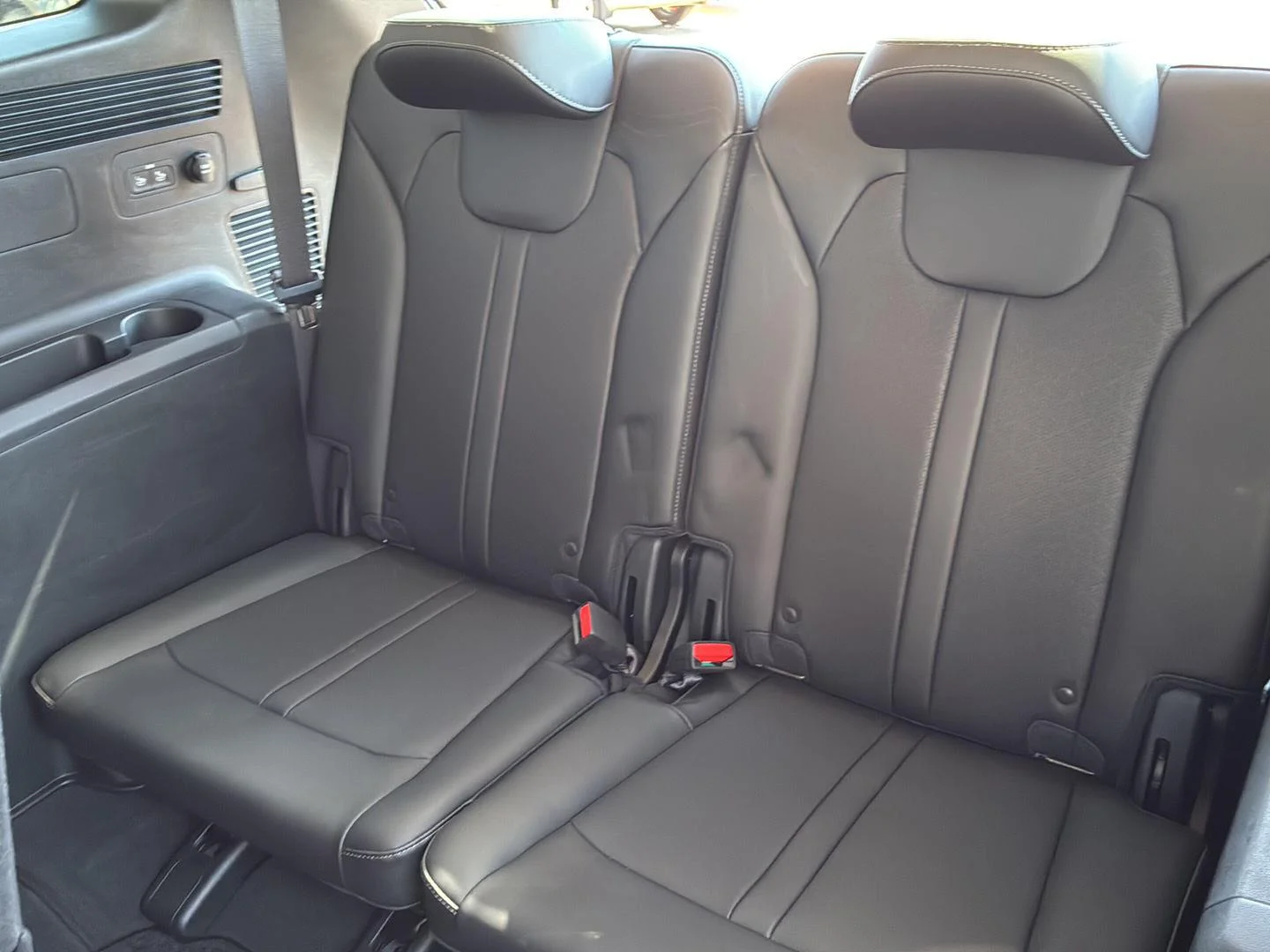 Used 2023 Everlasting Silver Kia S image 20
