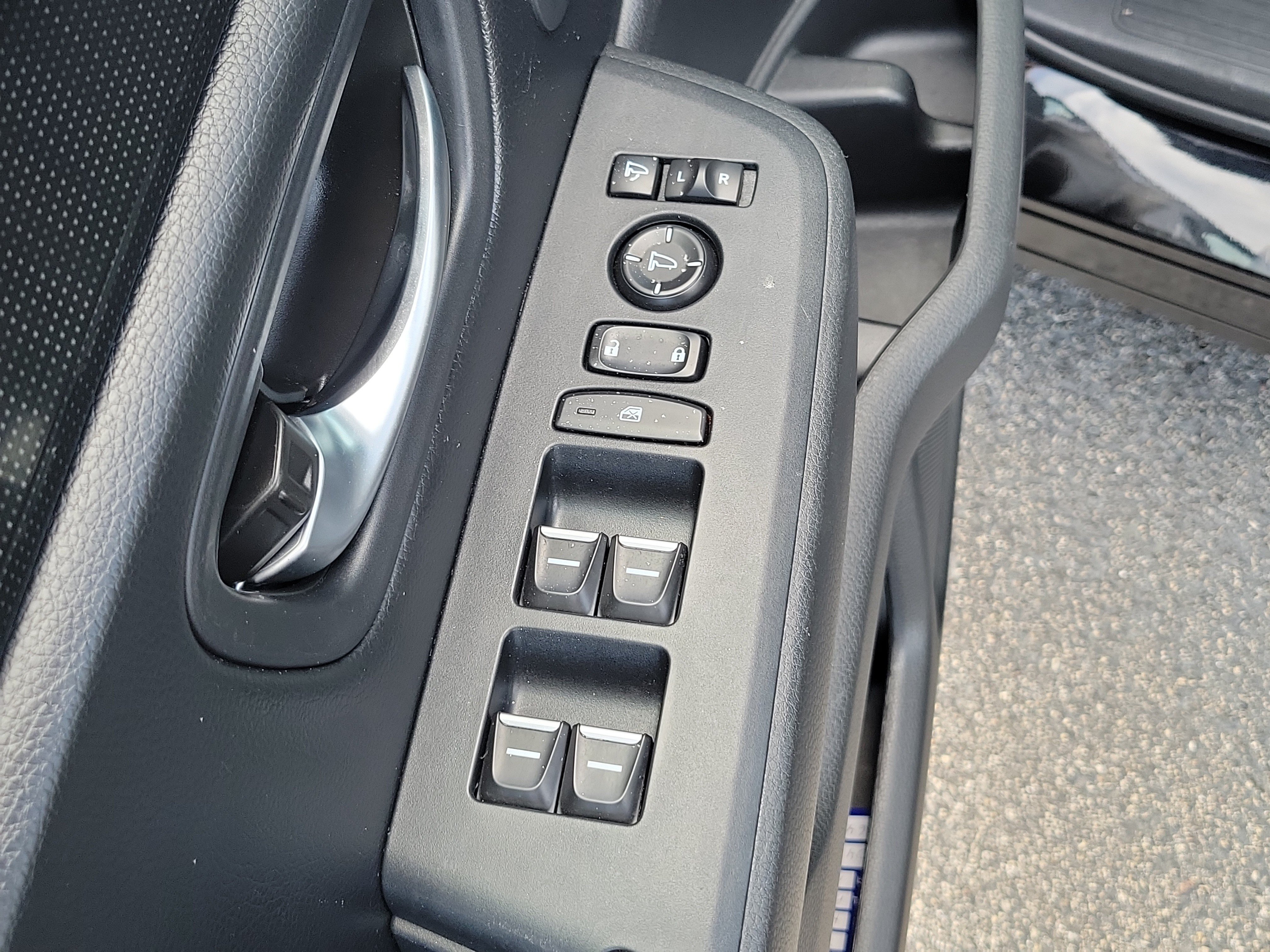 2025 Honda Pilot Black Edition - Photo 55