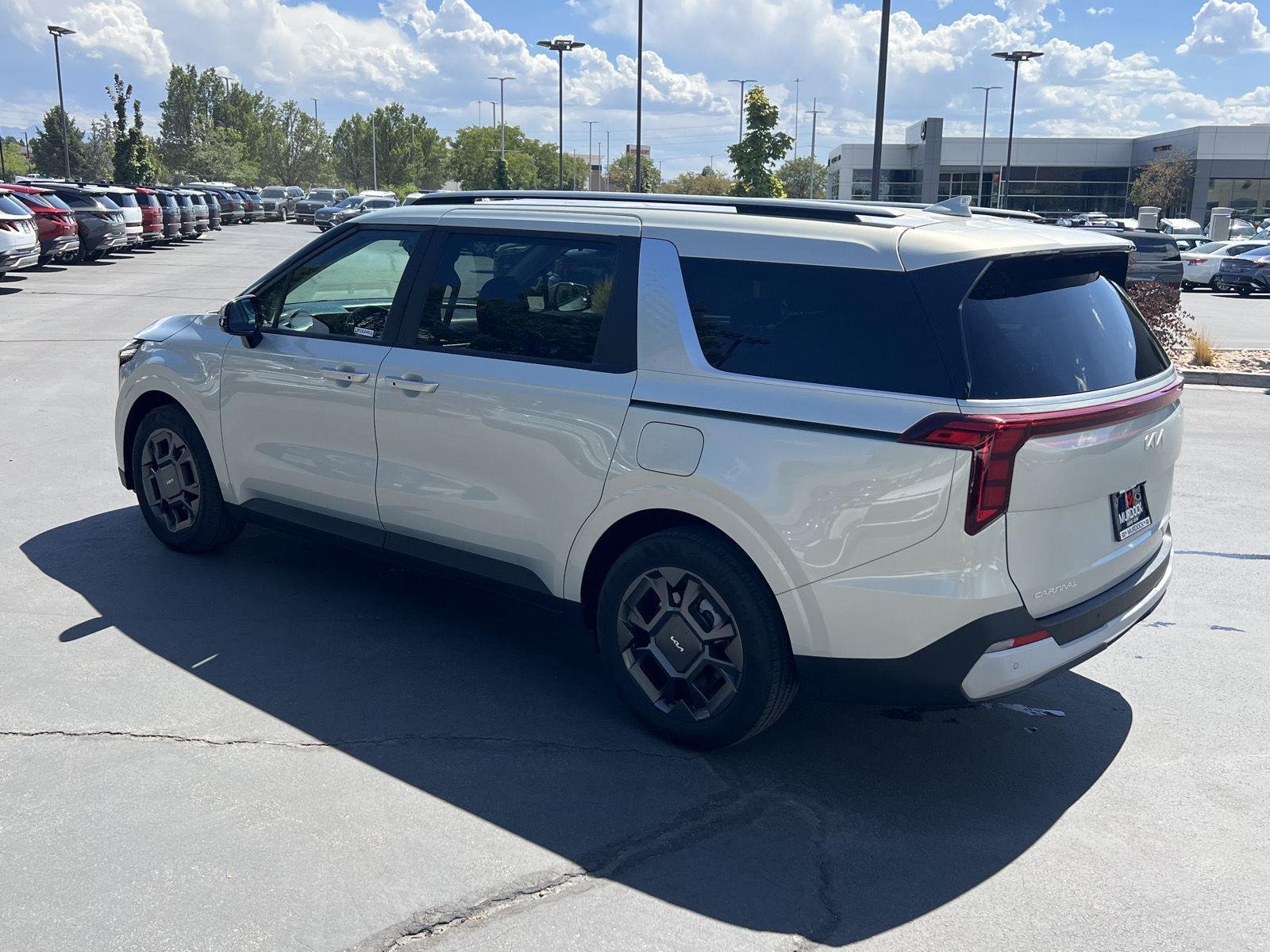 2026 Kia Carnival EX - Photo 11