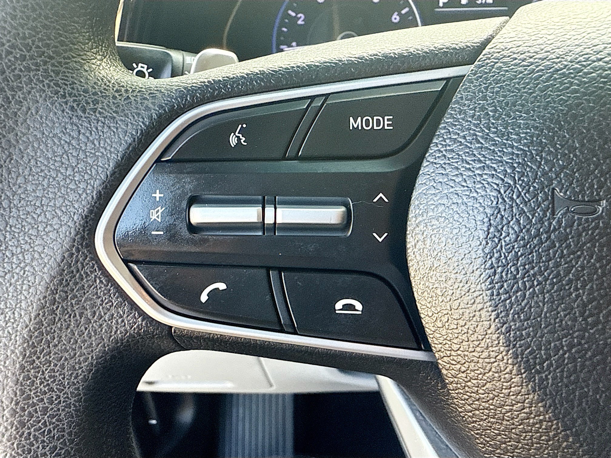 Used 2022 Abyss Black Pearl Hyundai SE image 36