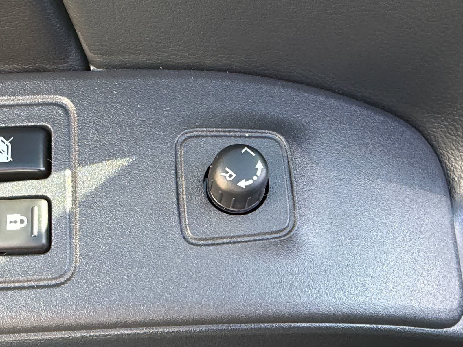 New 2026 Bluestone Pearl Nissan Crew Cab SV image 17