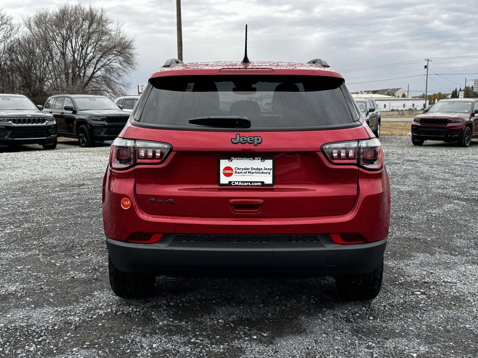 New 2026 Red Hot Pearlcoat Jeep Latitude Altitude image 22