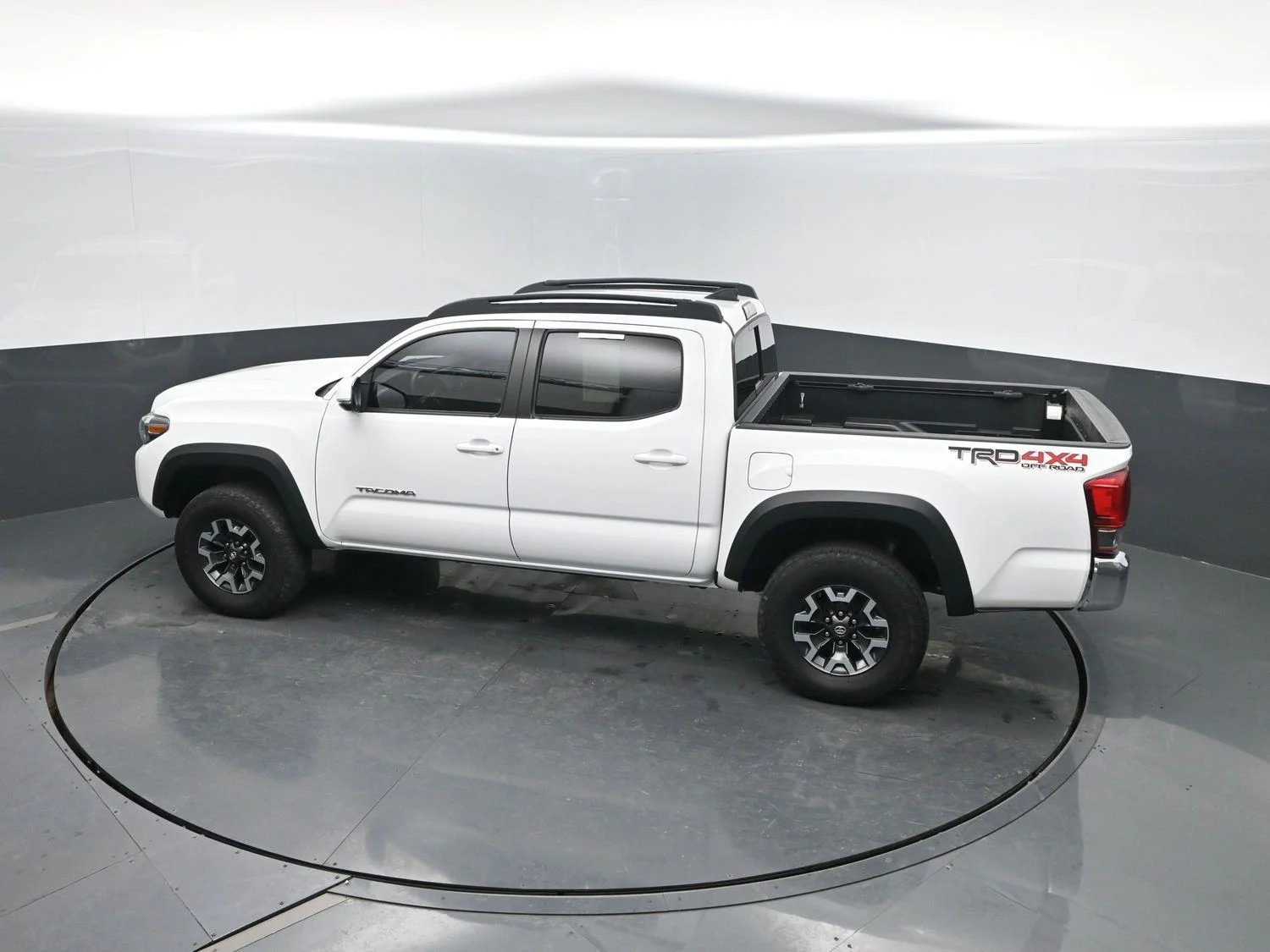 Used 2017 Super White Toyota TRD Off-Road image 34