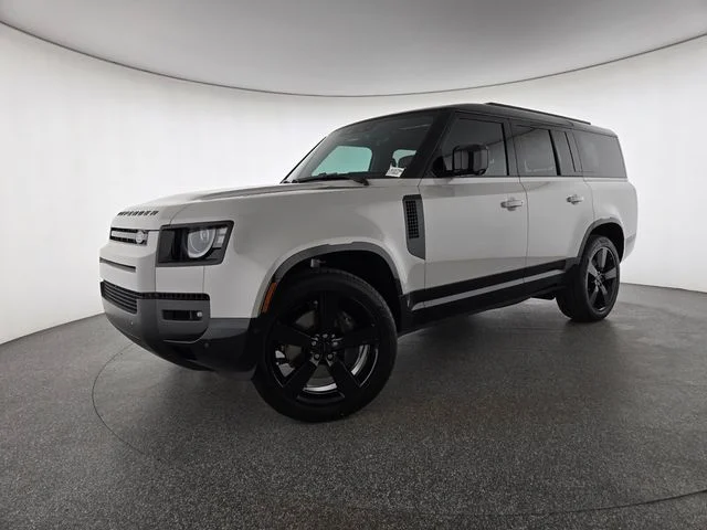2026 Land Rover Defender 130 X-Dynamic SE