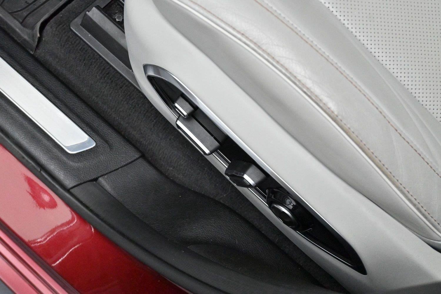 Used 2022 Velvet Red Pearlcoat Jeep Overland image 14