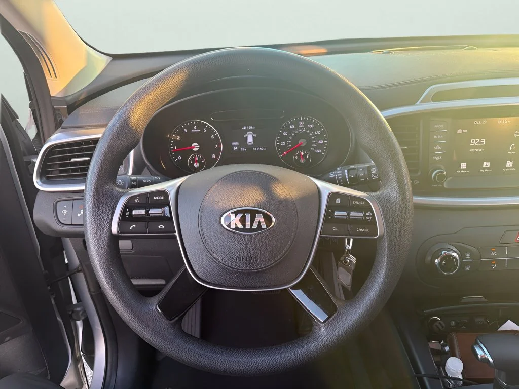 Used 2019  Kia LX image 6