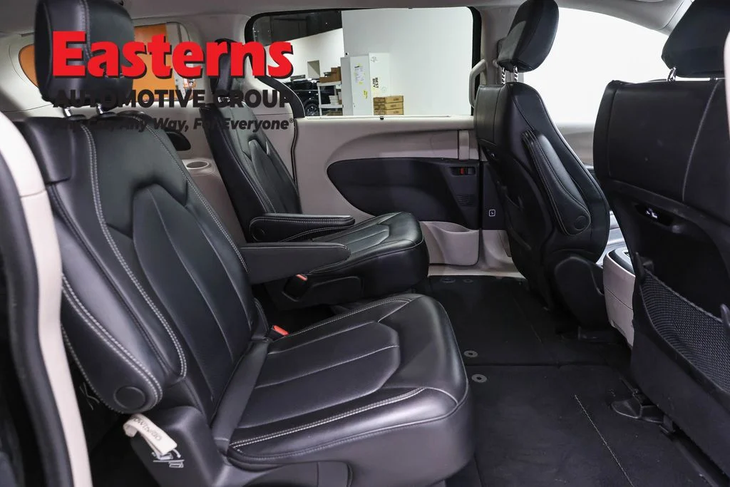 Used 2023 Black Chrysler Touring L image 24