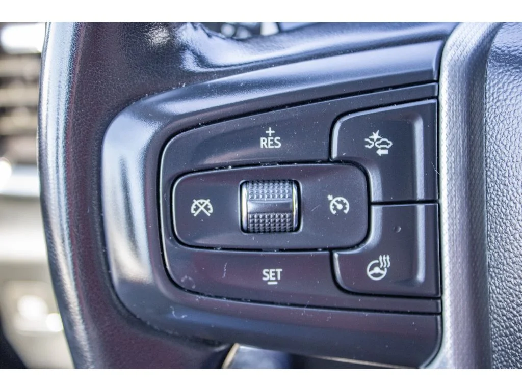 Used 2024 Onyx Black GMC Denali image 40
