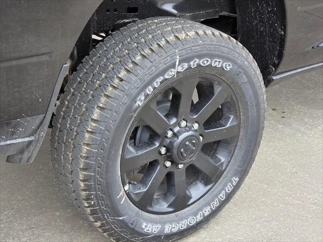 New 2026 Diamond Black Crystal Pearl-Coat Exterior Paint RAM Big Horn image 6