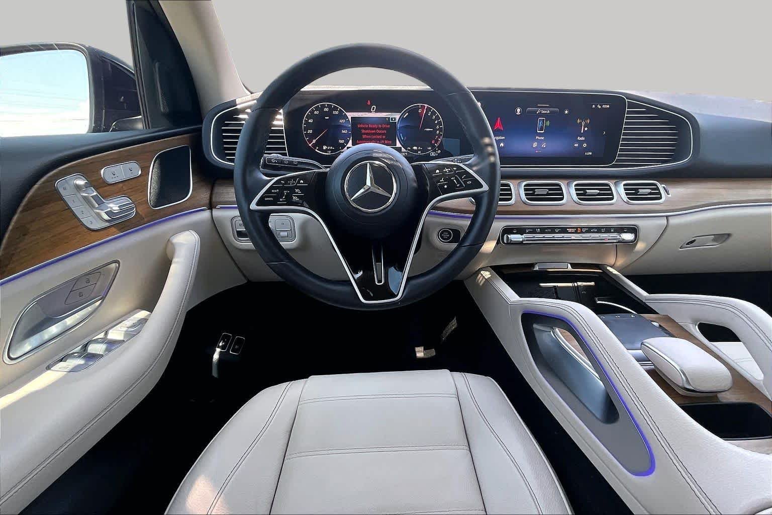 Used 2025 Obsidian Black Metallic Mercedes-Benz GLE 450e image 6