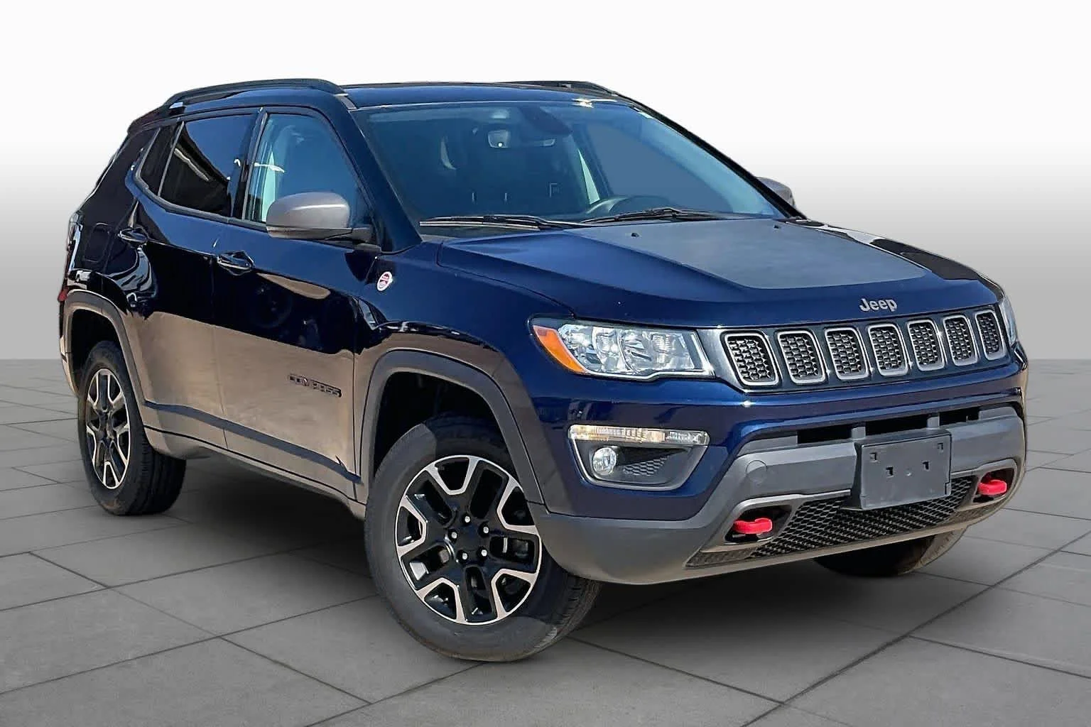 Used 2019 Jazz Blue Pearlcoat Jeep Trailhawk image 3
