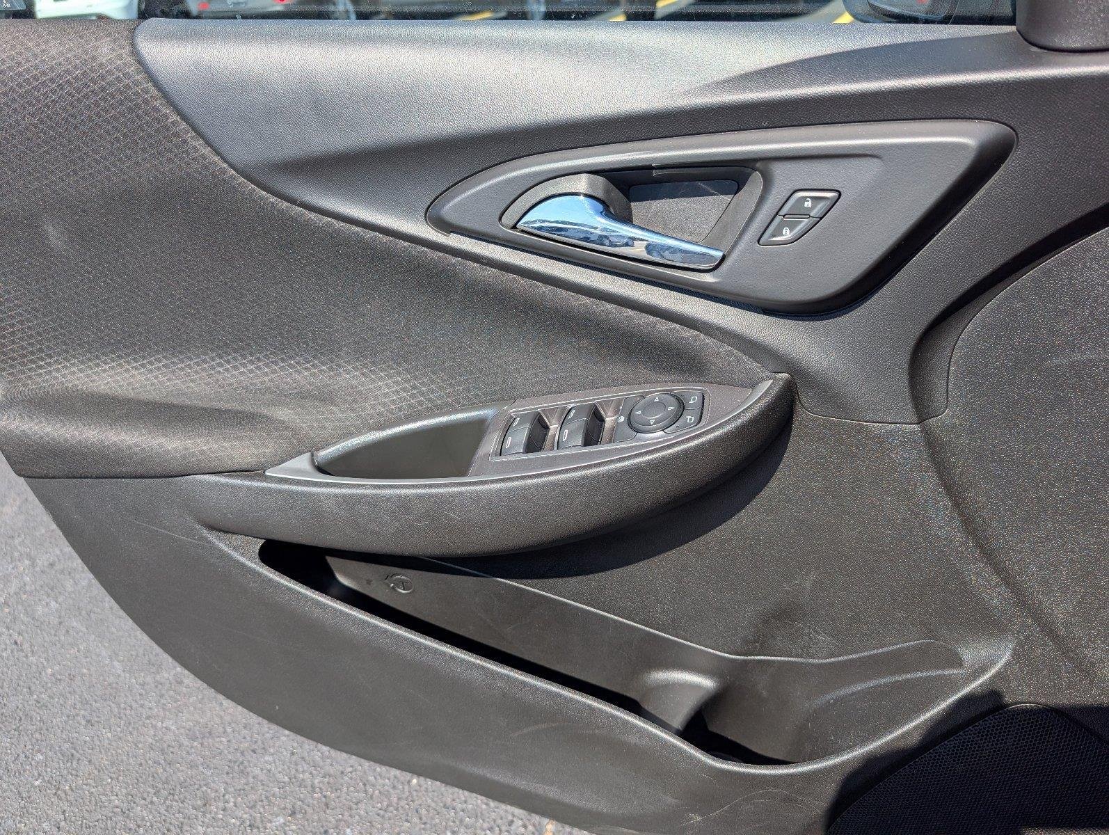 Used 2023 STERLING GRAY METALLIC Chevrolet LT image 15