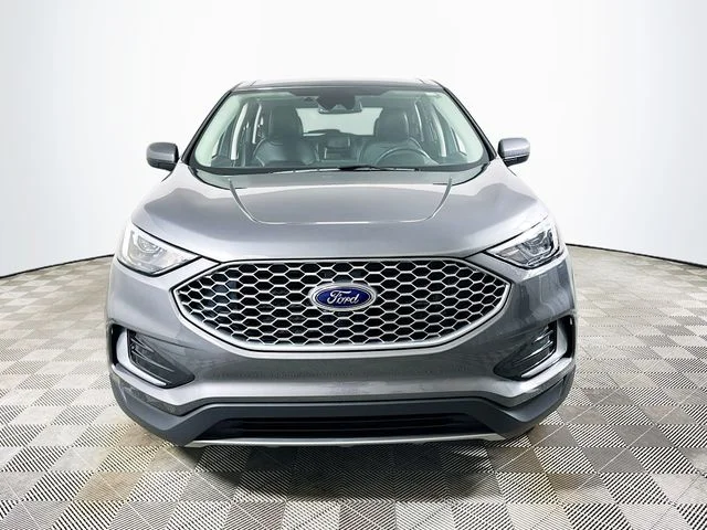 Certified Used 2024 Gray Ford SEL image 8