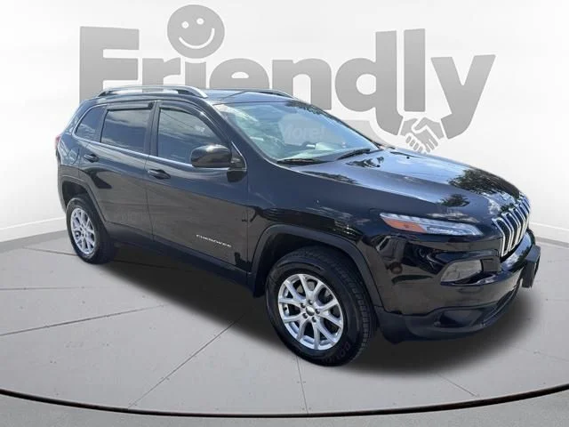 Used 2018 Diamond Black Jeep Latitude Plus image 10