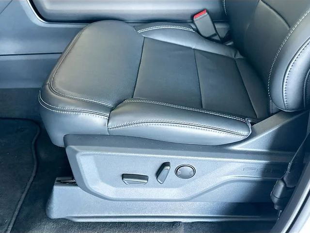 New 2026 White Metallic Ford Platinum image 14