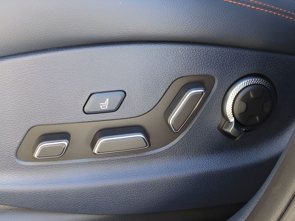2026 GENESIS GV70 Sport Advanced - Photo 16