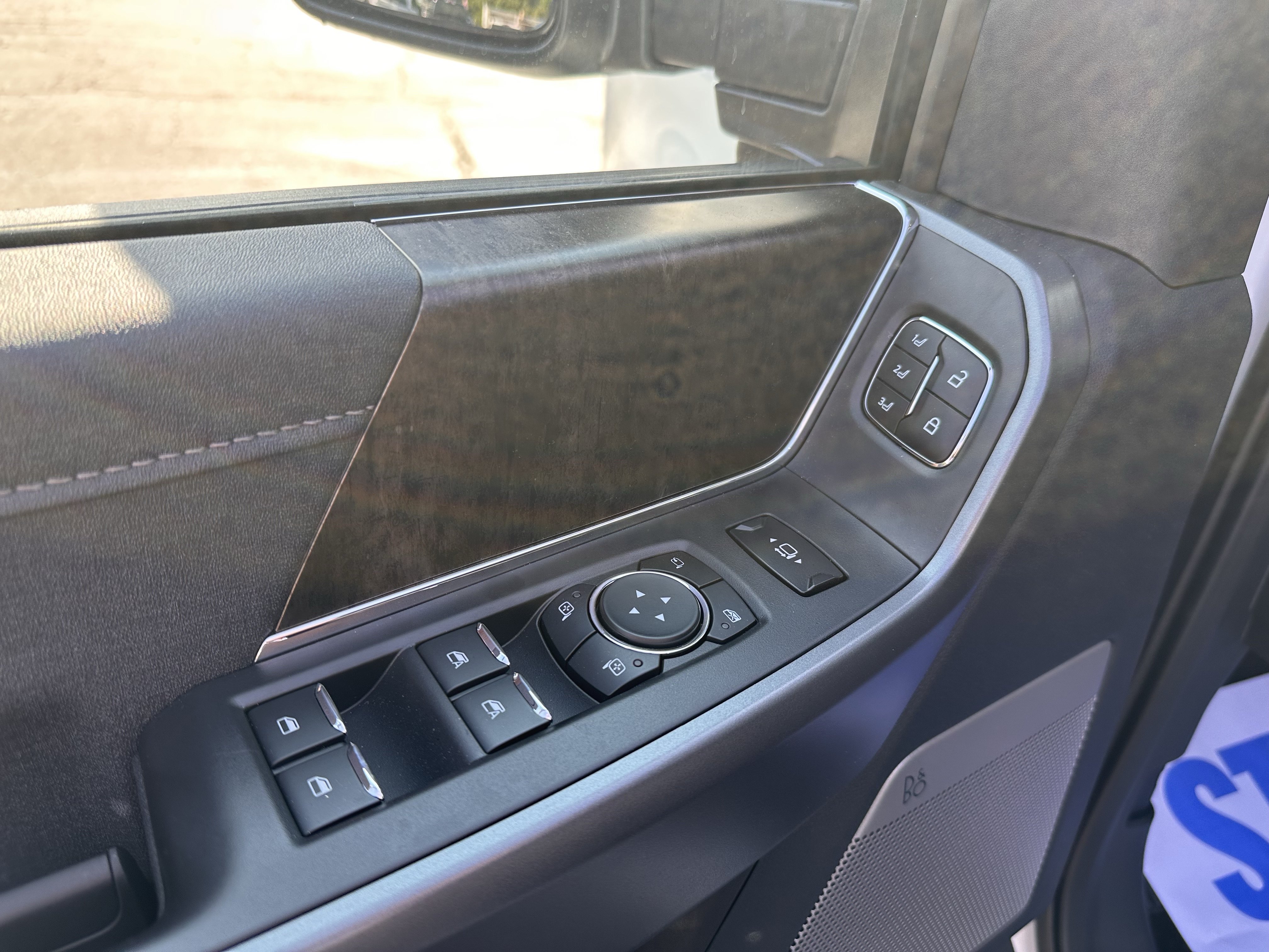New 2026 Oxford White Ford F-250® Lariat® image 18