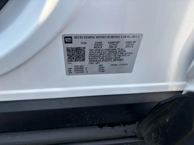 Used 2026 Polar White Tricoat Chevrolet FWD RS image 18