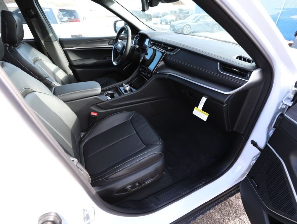 2025 Jeep Grand Cherokee Limited - Photo 11