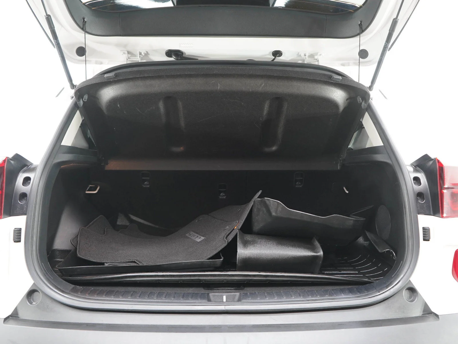 Used 2021 Snow White Pearl Kia SX DCT AWD image 18