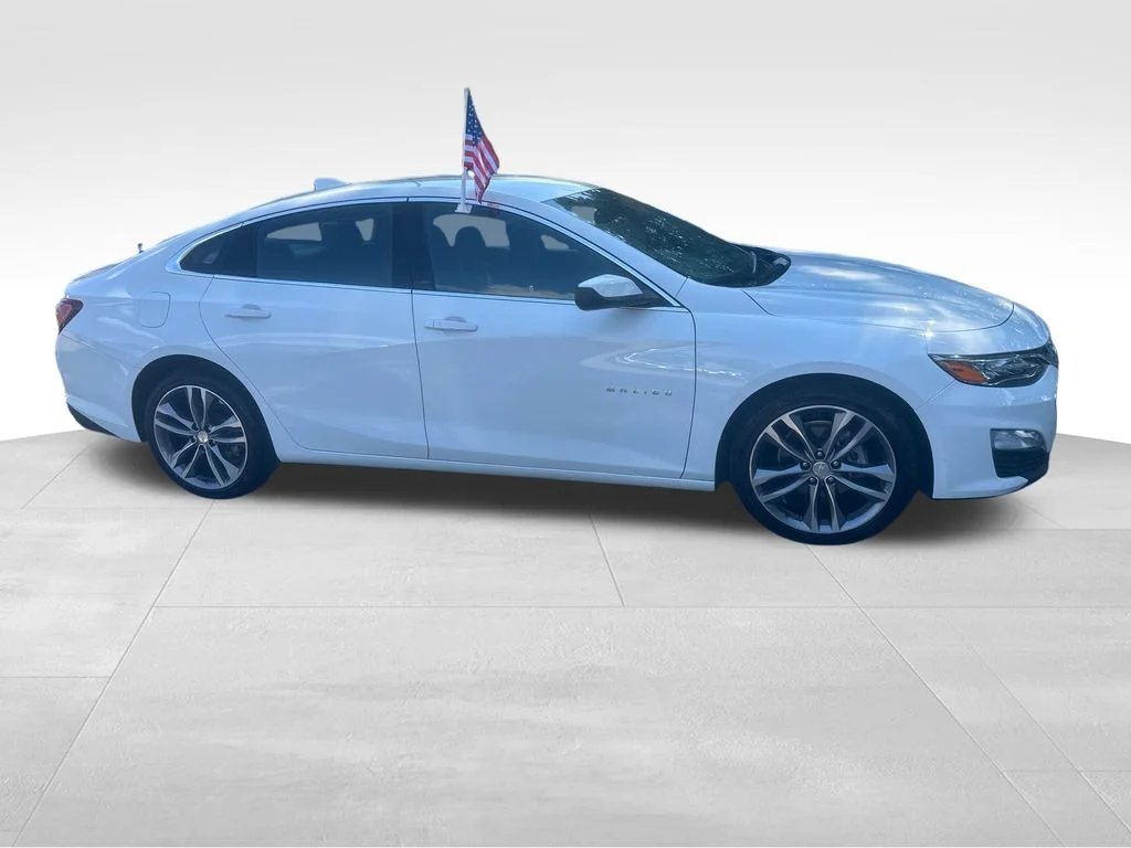 Used 2024 White Chevrolet LT image 32