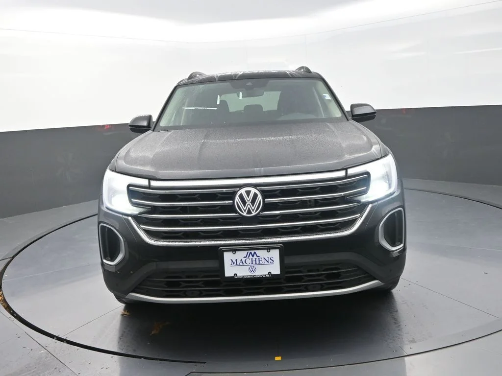 2026 Volkswagen Atlas SE w/Tech - Photo 2