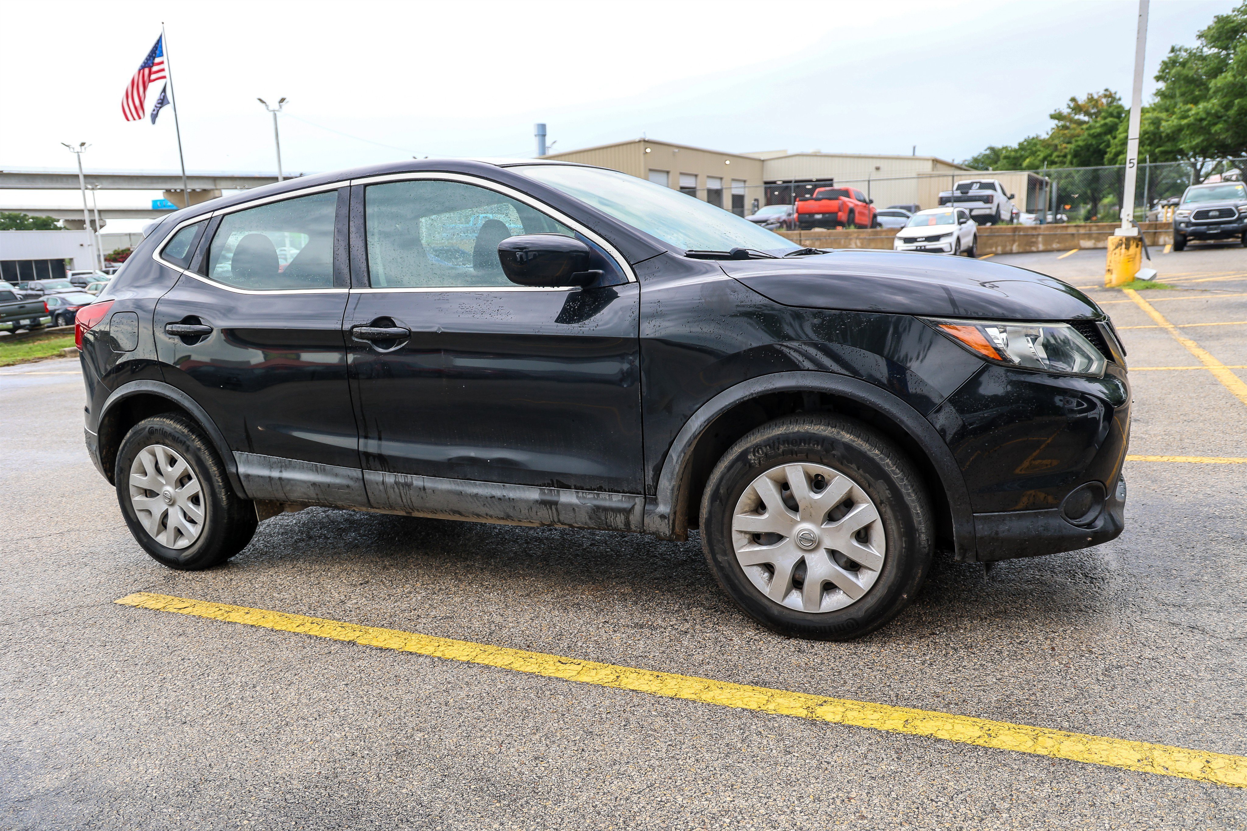 Used 2019 Magnetic Black Pearl Nissan S image 7