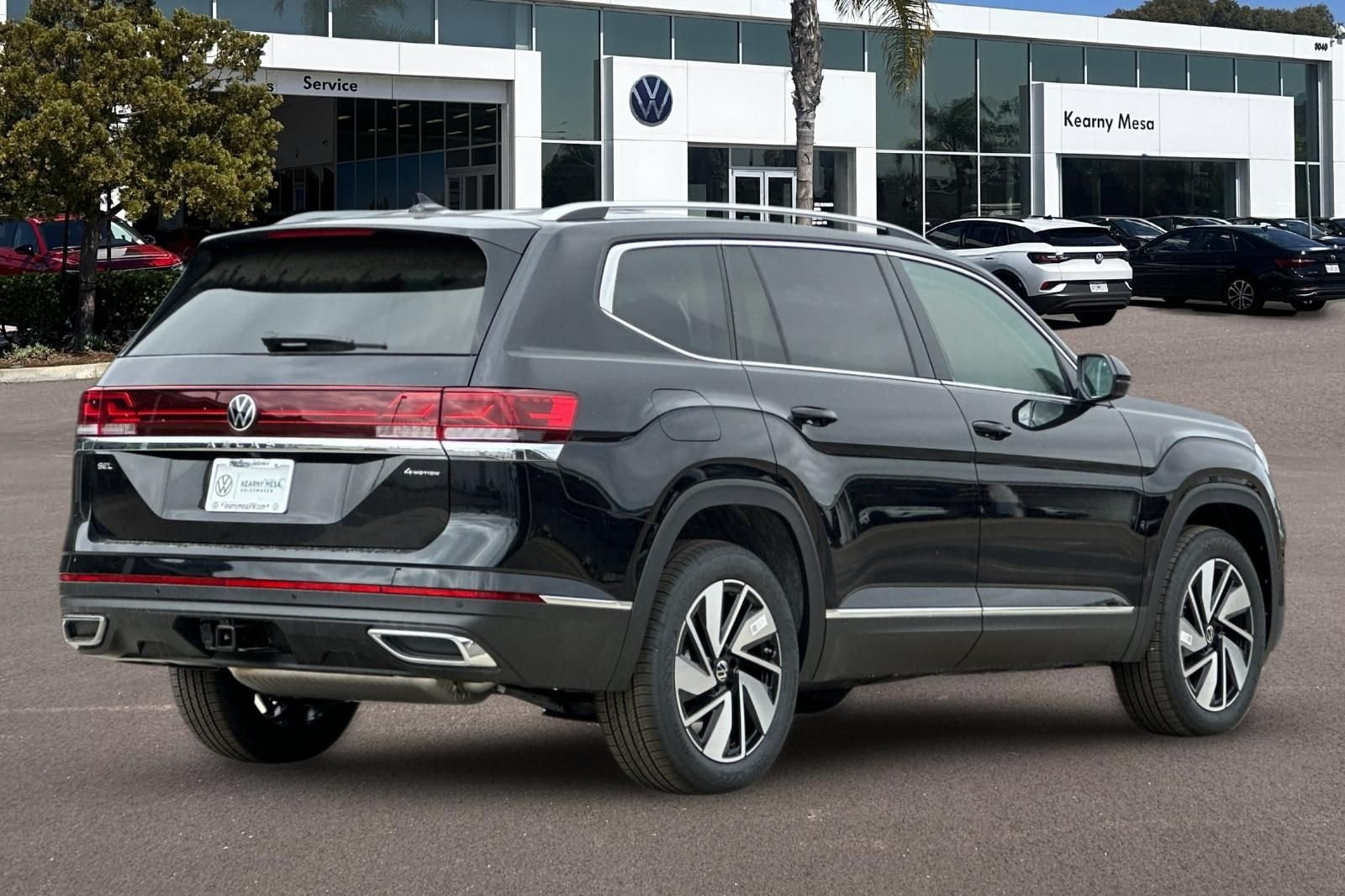 New 2026 Deep Black Pearl Volkswagen 2.0T SEL image 4