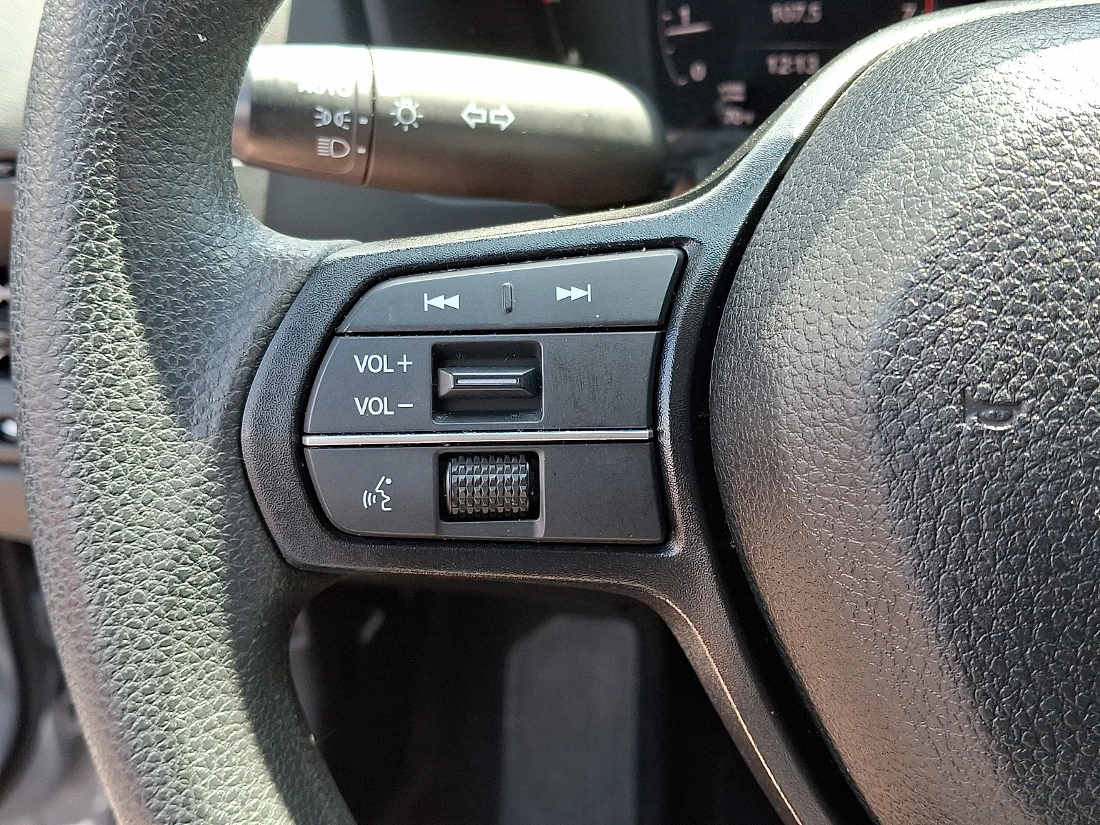 2025 Honda Accord LX - Photo 50