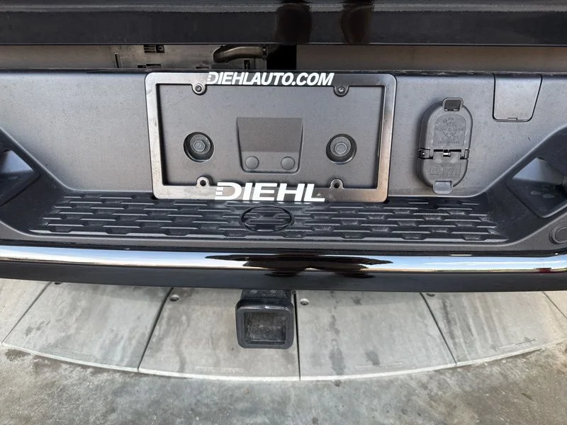 New 2026 Diamond Black Crystal Pearl-Coat Exterior Paint RAM Express image 10