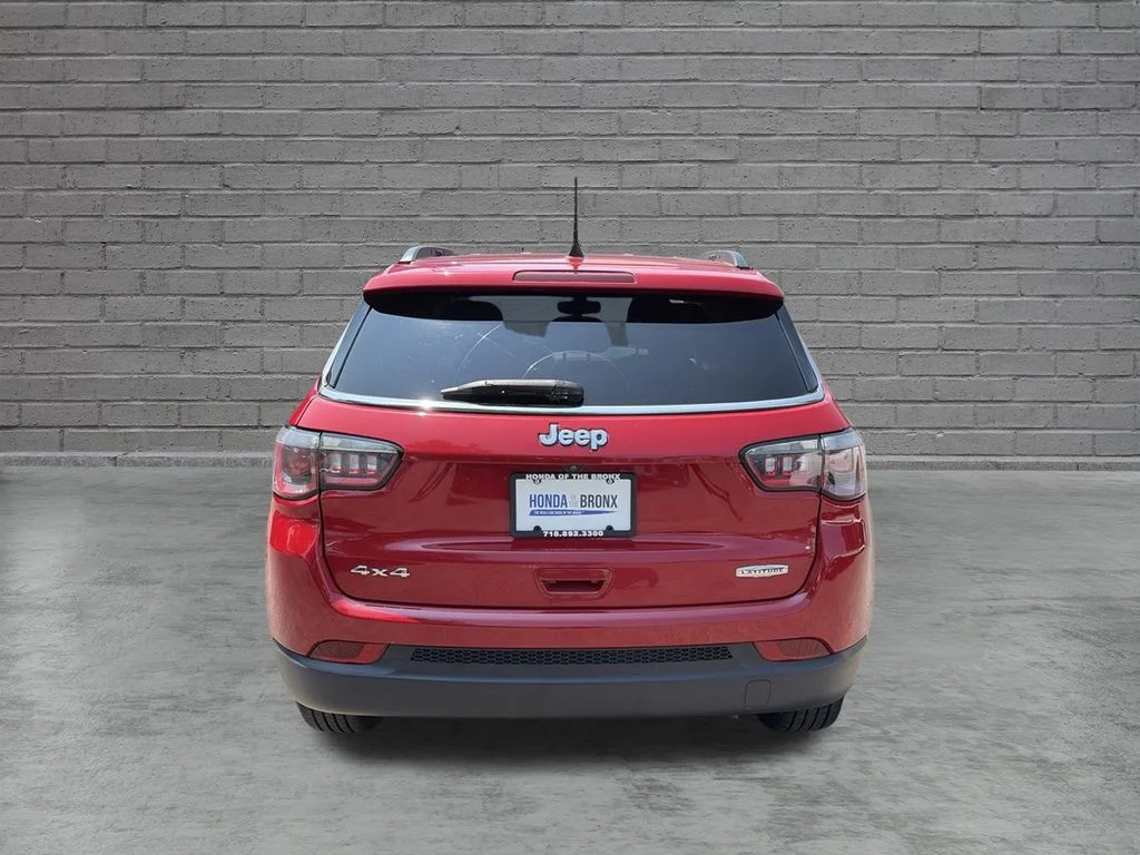 Used 2019 Red Line Jeep Latitude image 7