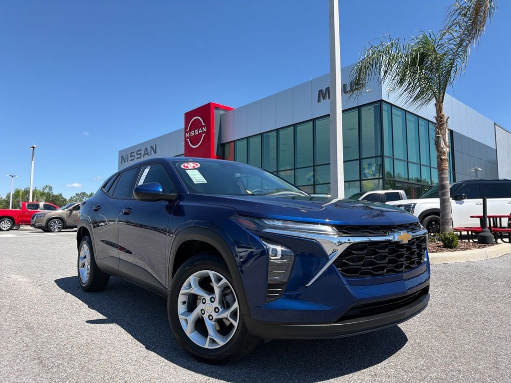 2024 Chevrolet Trax LS's photo