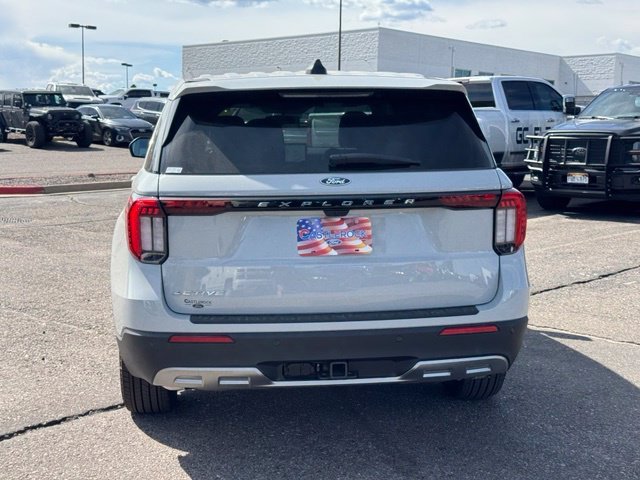 New 2027 Avalanche Gray Ford Active image 4
