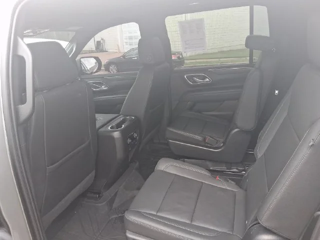 Used 2023 Gray Chevrolet Z71 image 21
