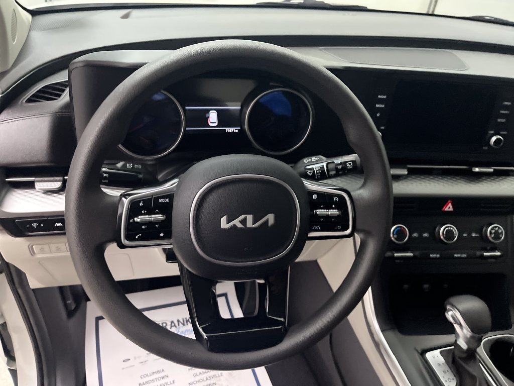 Used 2023 White Kia LX image 15