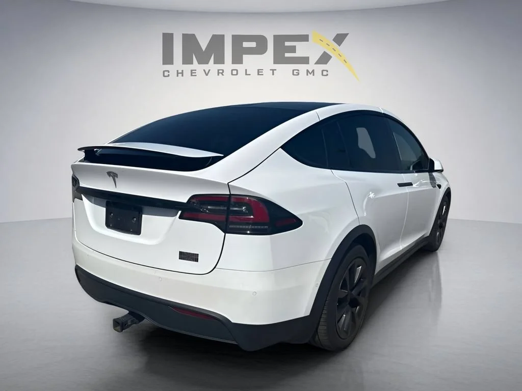 Used 2022  Tesla Plaid image 5