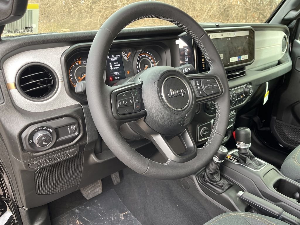 New 2026 Black Clear-Coat Exterior Paint Jeep Sport S image 3